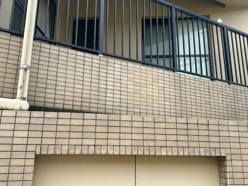 剥離塗膜回収の様子